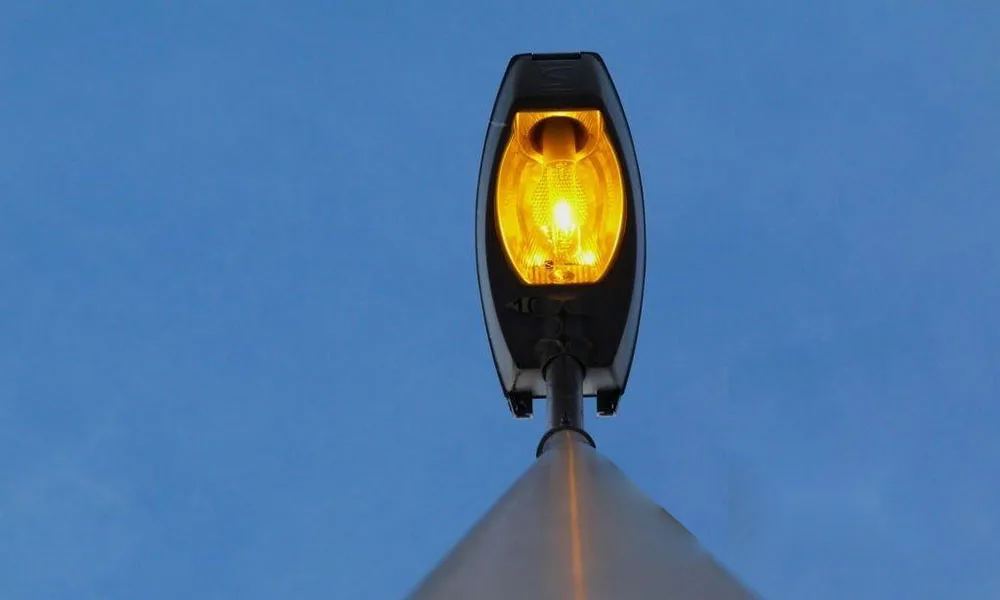 Halogen street light