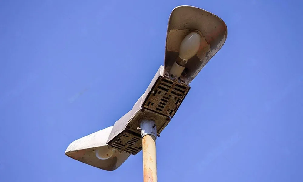 Mercury vapor street lights