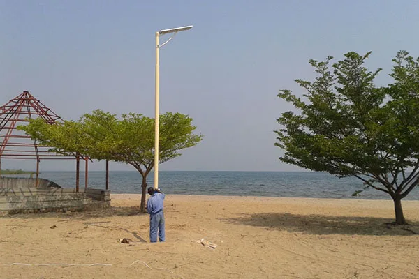 project Burundi 40W 6meter for beachfront